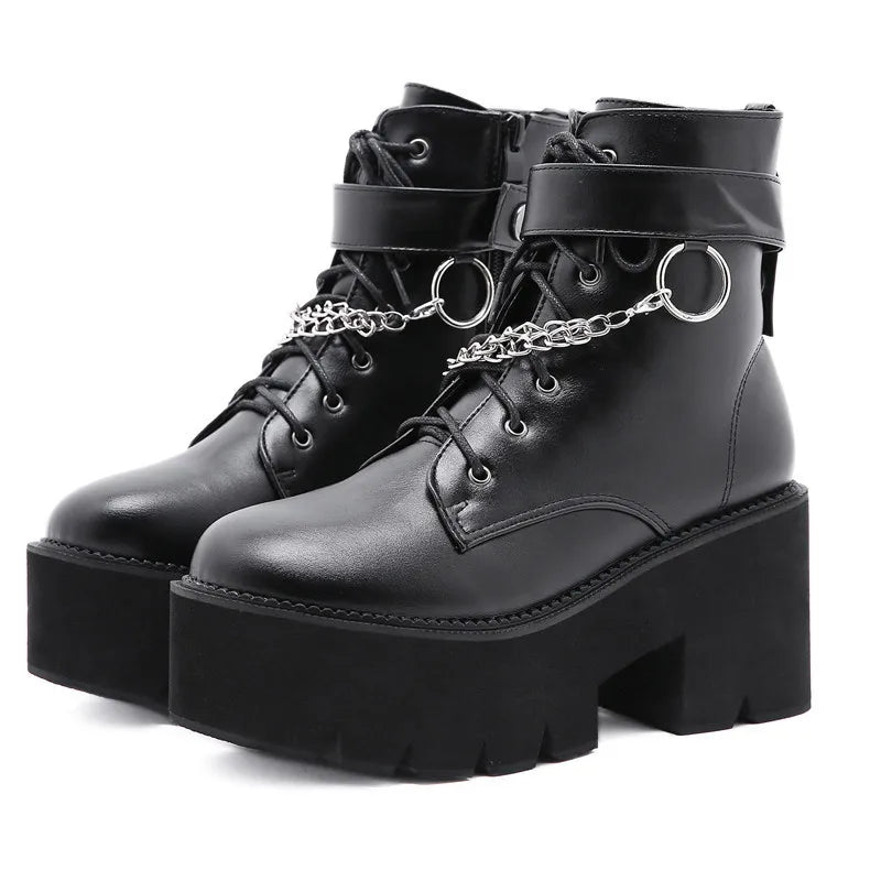 GOTHIC-SCHUHE AUS ÖKO-LEDER IN SCHWARZ MIT KETTE
