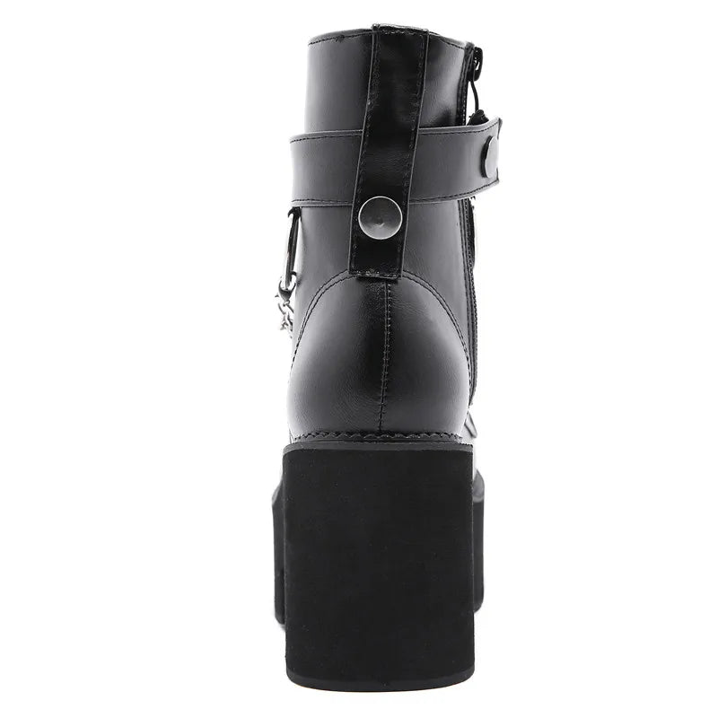 GOTHIC-SCHUHE AUS ÖKO-LEDER IN SCHWARZ MIT KETTE