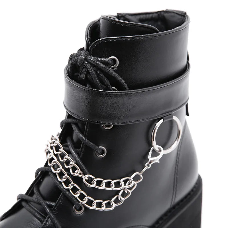 GOTHIC-SCHUHE AUS ÖKO-LEDER IN SCHWARZ MIT KETTE