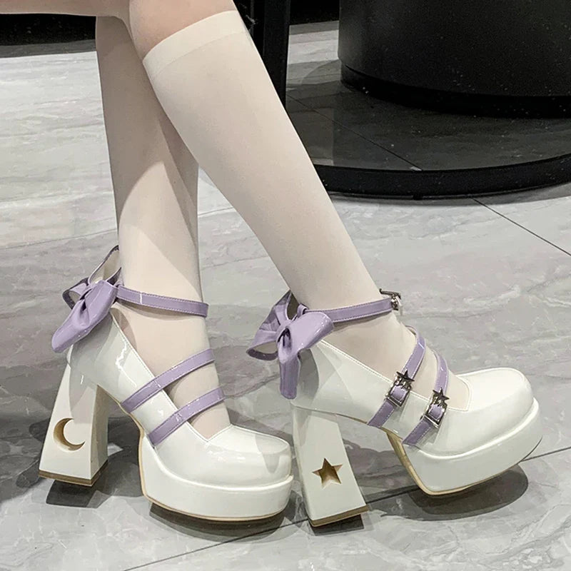 Gothic-Lolita-Schuhe mit hohen Absätzen – Weiß und Lila
