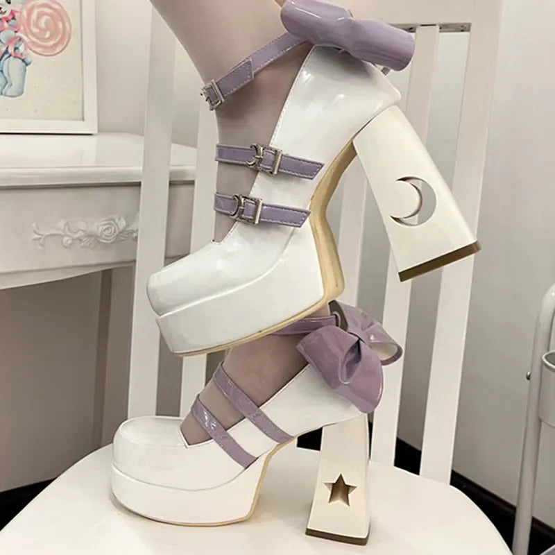 Gothic-Lolita-Schuhe mit hohen Absätzen – Weiß und Lila