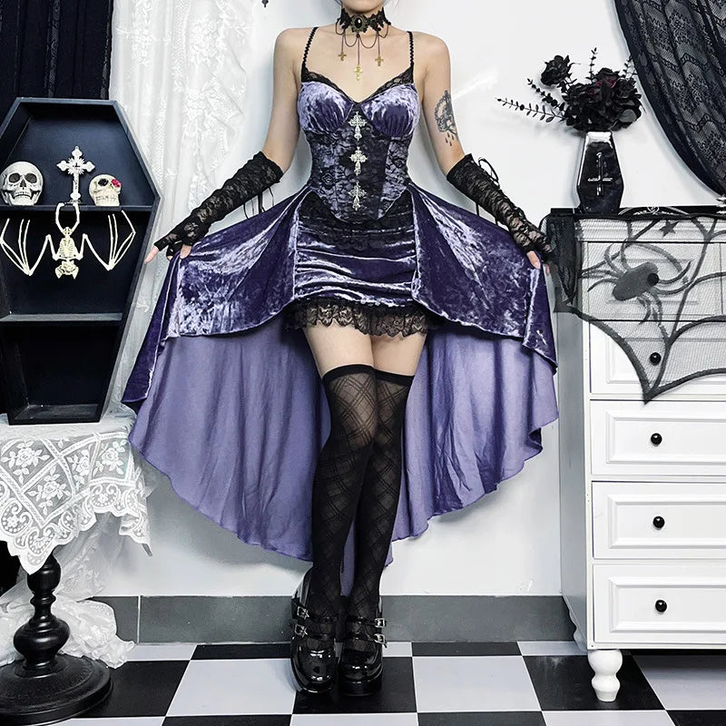 Gothic-Kleid aus dunklem Samt