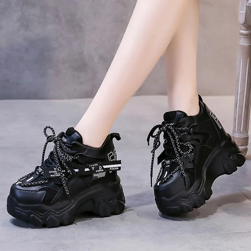 CHAUSSURES GOTHIQUES SUR LA PLATEFORME EGIRL