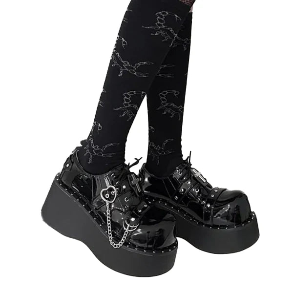 Chaussures compensées gothiques