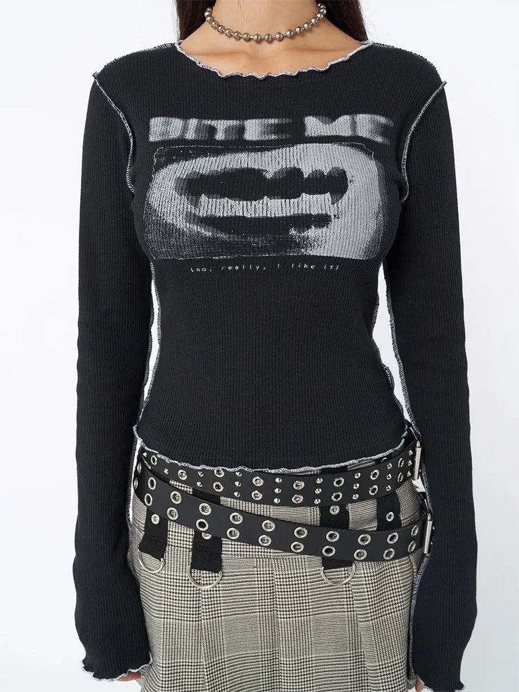 T-shirt grunge noir