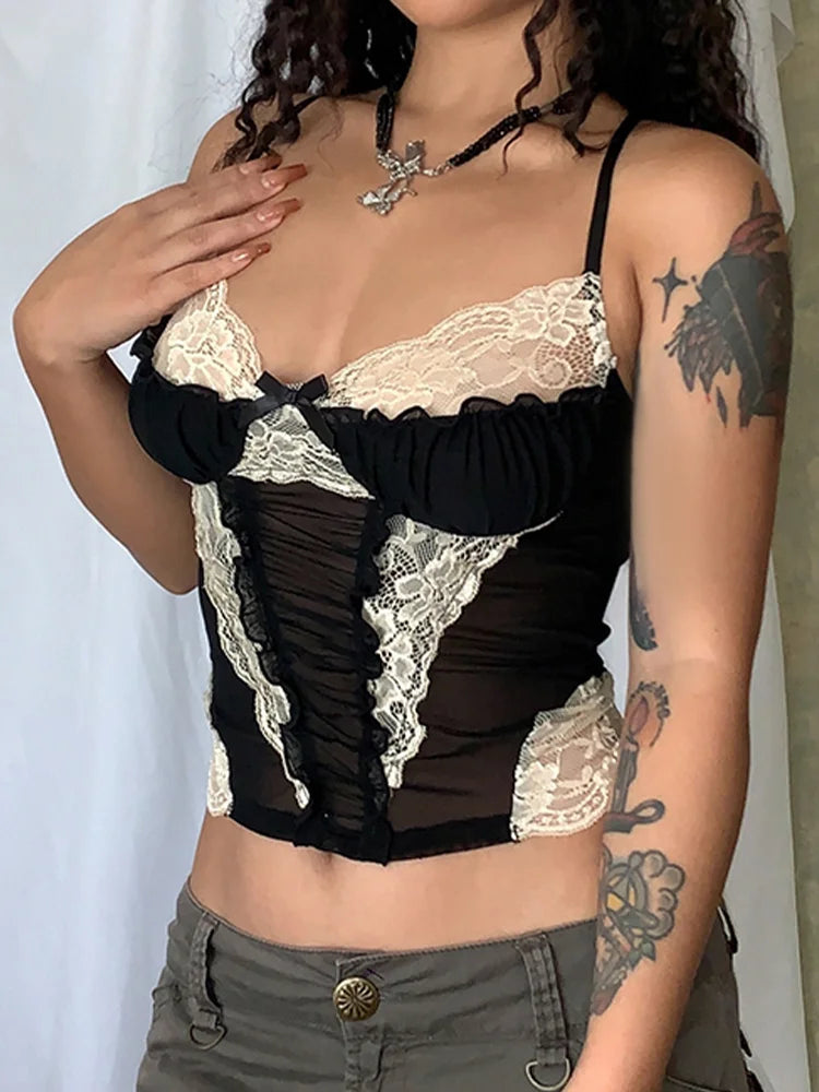 Schwarzes Gothic-Top aus der Rockmore-Kollektion