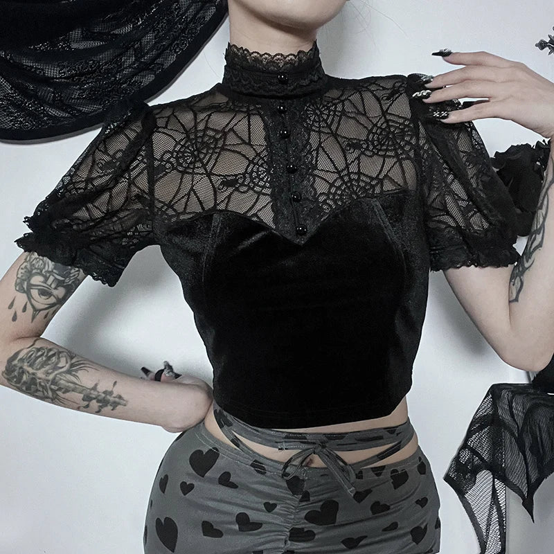 Top gothique à motif toile d'araignée