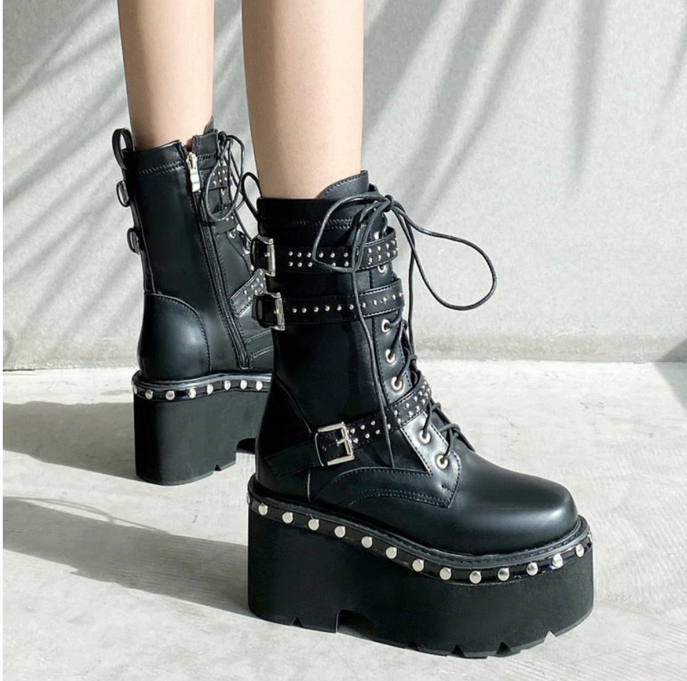 CHAUSSURES HAUTE EN CUIR POUR FEMME