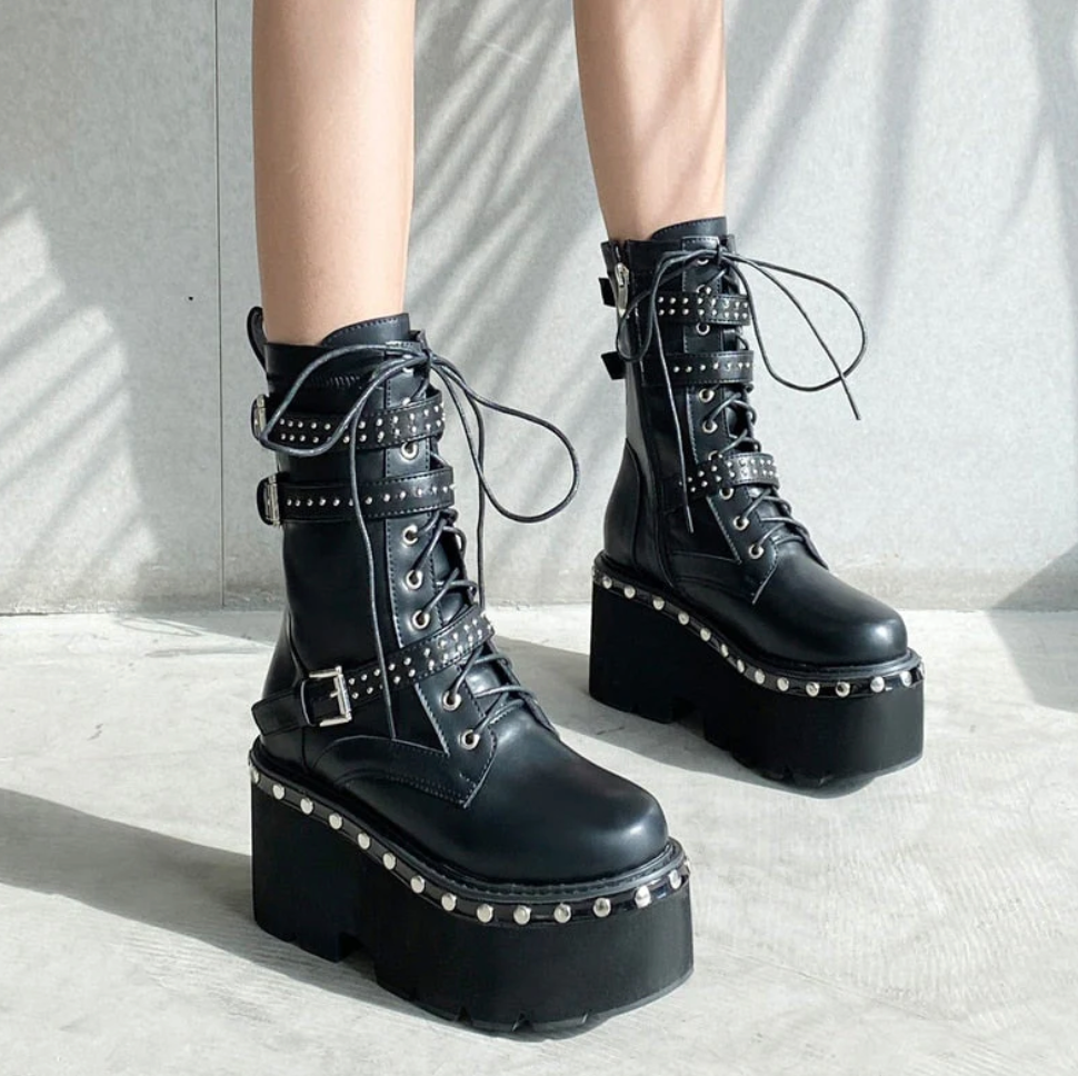 CHAUSSURES HAUTE EN CUIR POUR FEMME