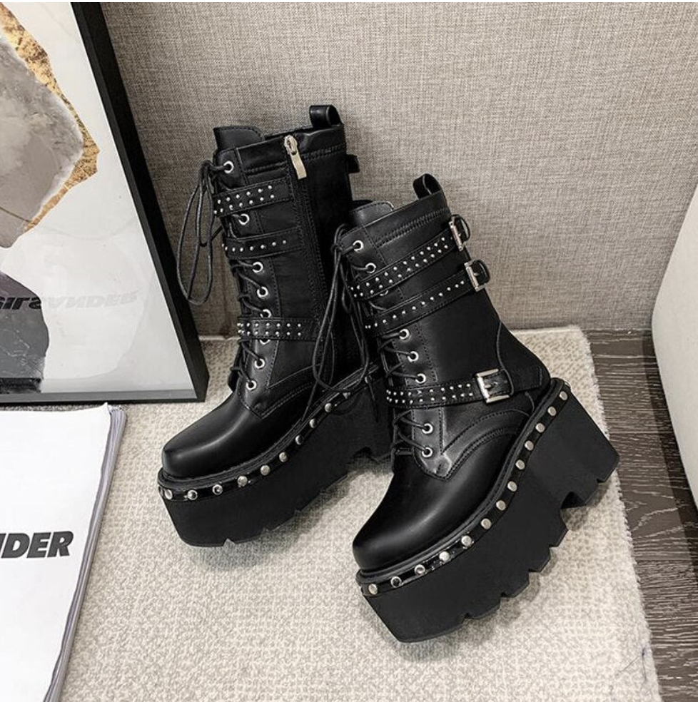 CHAUSSURES HAUTE EN CUIR POUR FEMME