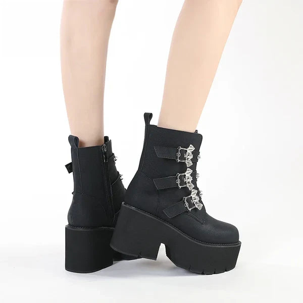 Gothic-Schuhe mit Schnallen
