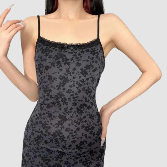 Sommerliches schwarzes Gothic-Kleid