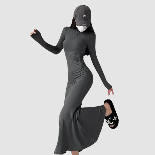 Enges Gothic-Kleid mit langen Ärmeln