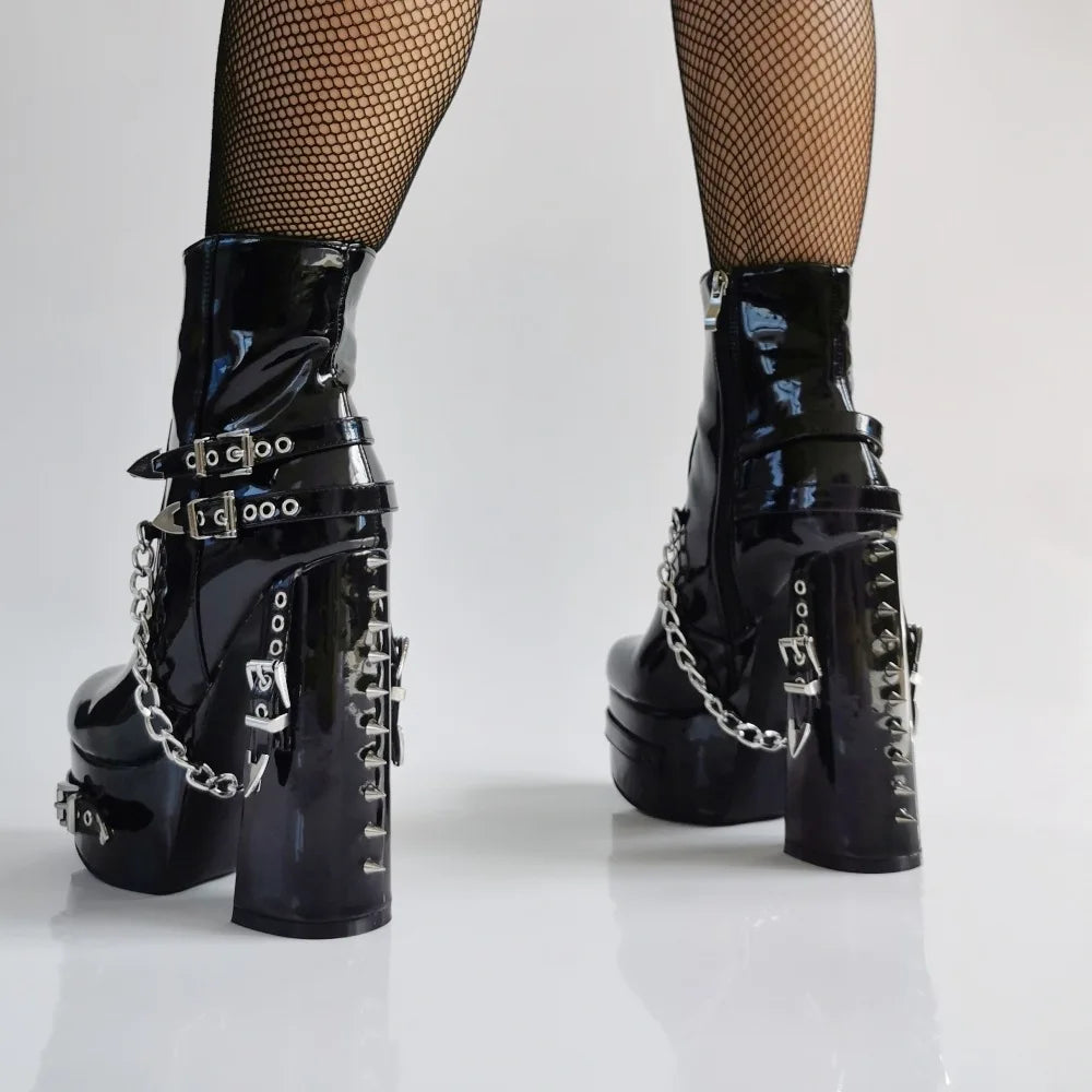 Gothic-Keilschuhe mit Riemchen