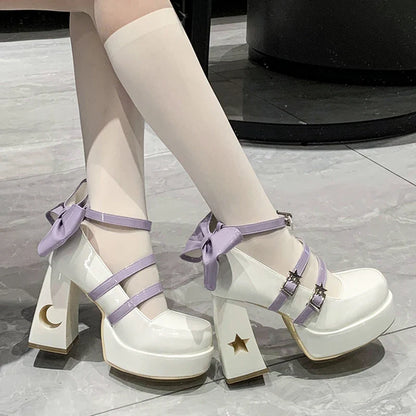 Gothic-Lolita-Schuhe mit hohen Absätzen – Weiß und Lila