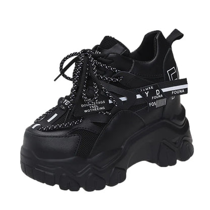CHAUSSURES GOTHIQUES SUR LA PLATEFORME EGIRL