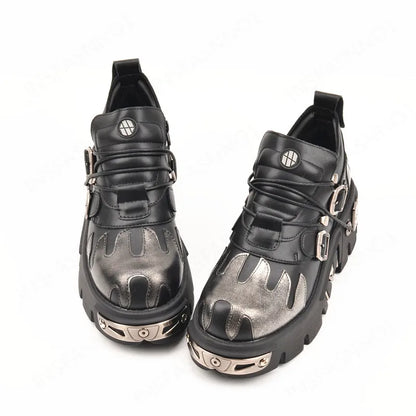 Gothic-Schuhe mit Flammenmotiv