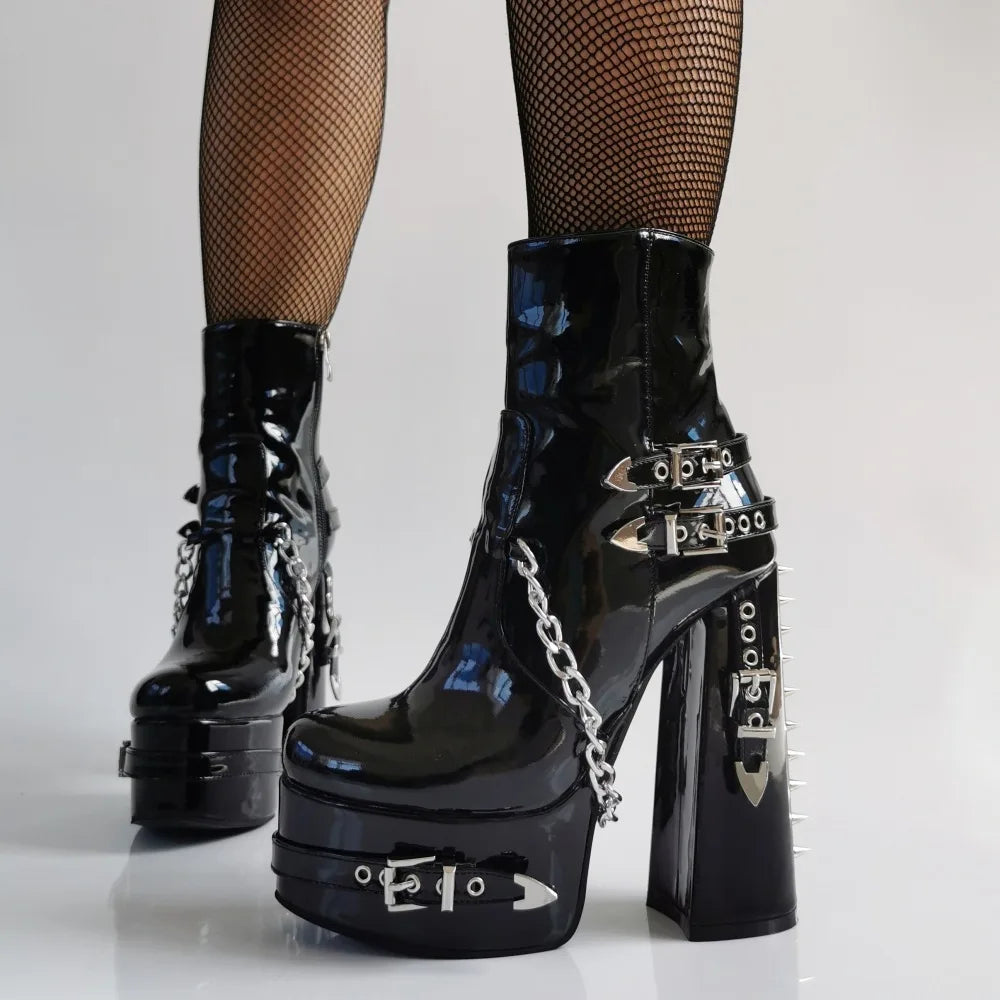 Gothic-Keilschuhe mit Riemchen