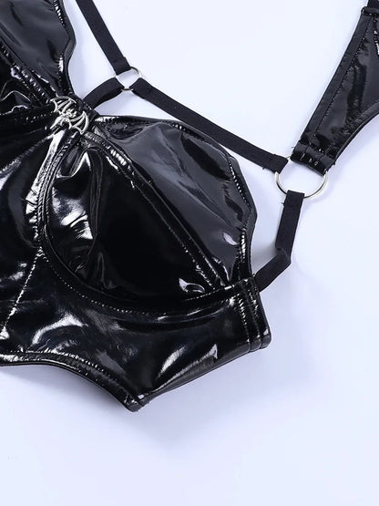 Gothic-Kurztop in Form einer Fledermaus