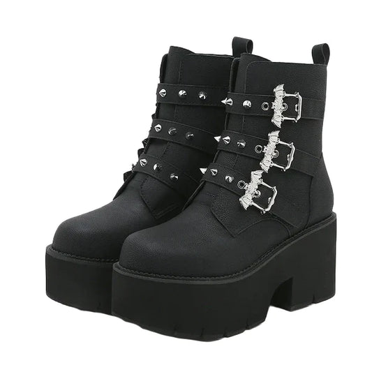 Gothic-Schuhe mit Schnallen